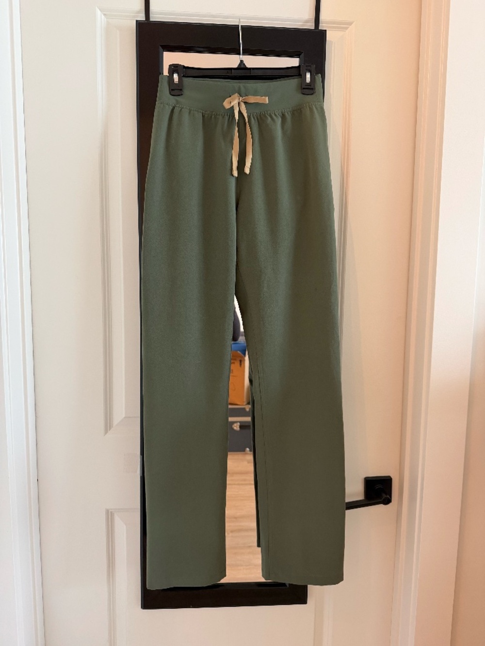 FIGS Livingston Basic Tall Scrub Pants XS Moss Green NWOT